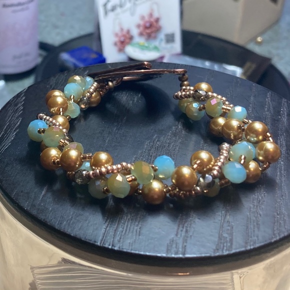 Jewelry - Picture 1 of 4